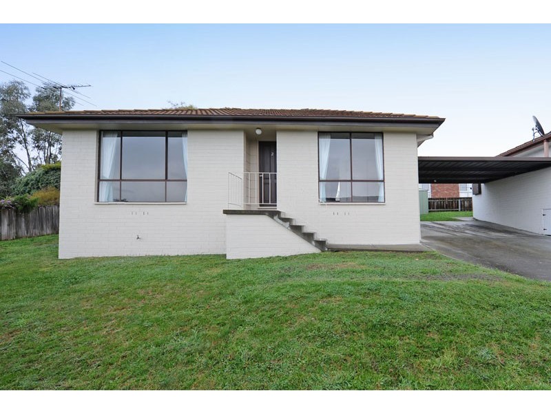 2/9 Crystal Downs Drive, Blackmans Bay TAS 7052
