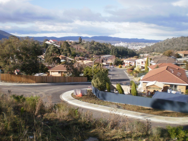 1 & 14 Redlands Drive, Rosetta TAS 7010