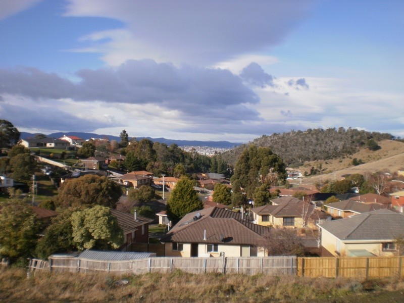 1 & 14 Redlands Drive, Rosetta TAS 7010