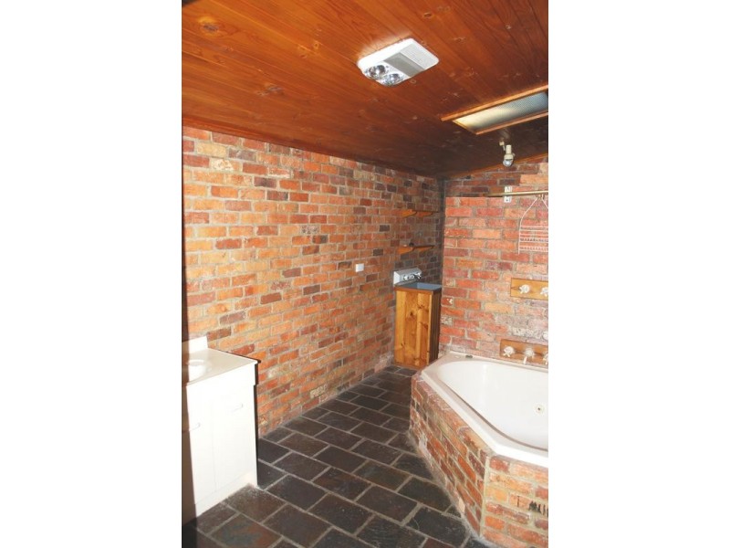 24 Roope Street, New Town TAS 7008
