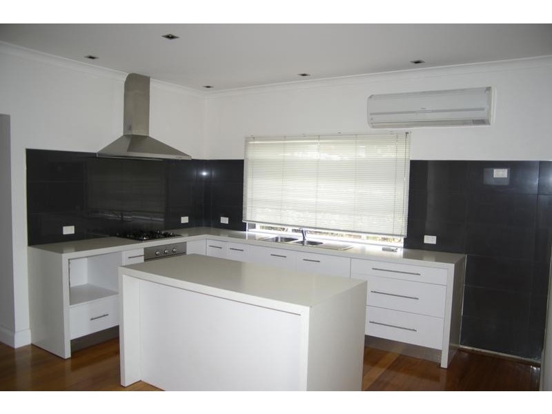 154 Augusta Road, Lenah Valley TAS 7008