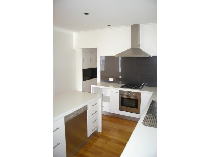 154 Augusta Road, Lenah Valley TAS 7008