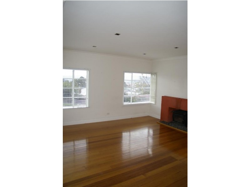 154 Augusta Road, Lenah Valley TAS 7008