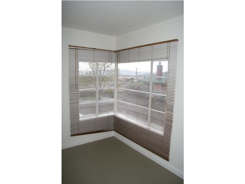 154 Augusta Road, Lenah Valley TAS 7008