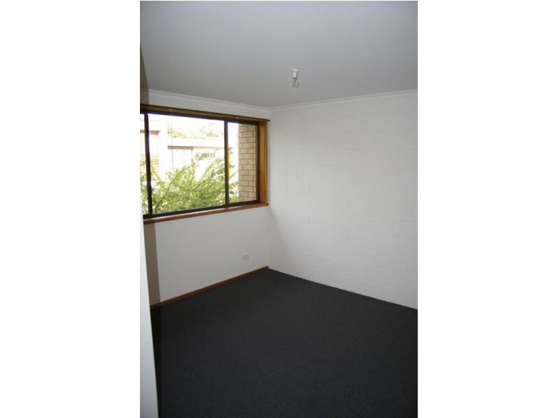 25/4 Clifford Court, Howrah TAS 7018