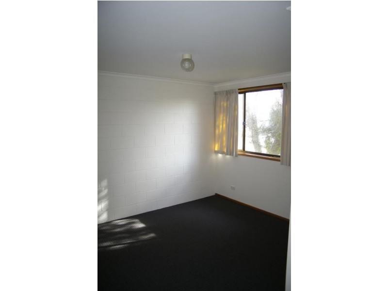 25/4 Clifford Court, Howrah TAS 7018