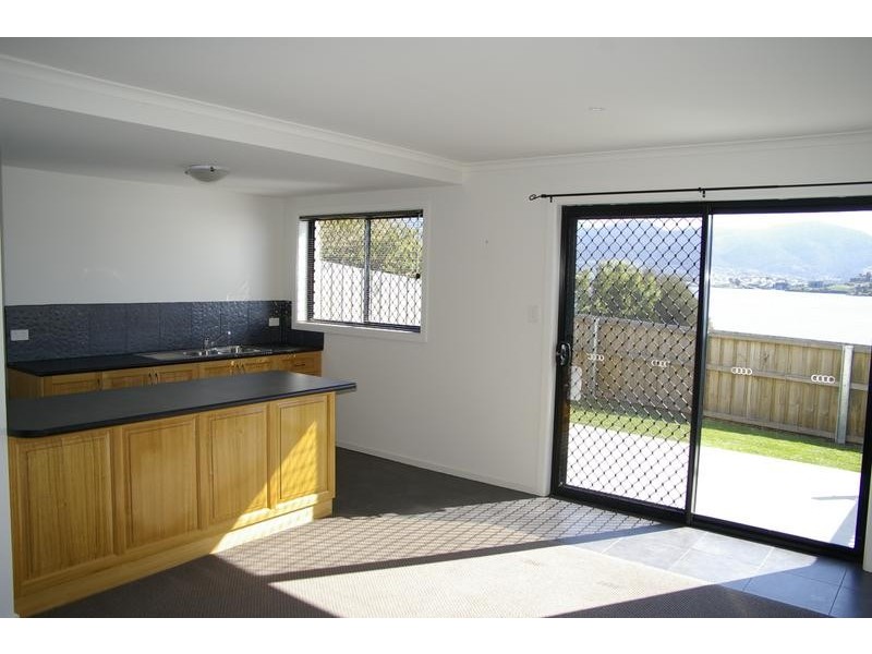 1/1A Cleburne Street, Risdon TAS 7017