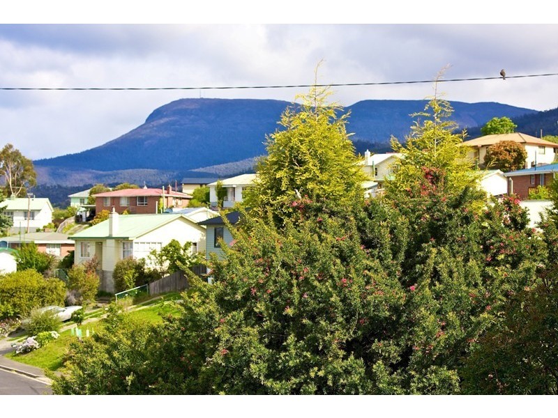 6 Pulkara Circle, Berriedale TAS 7011