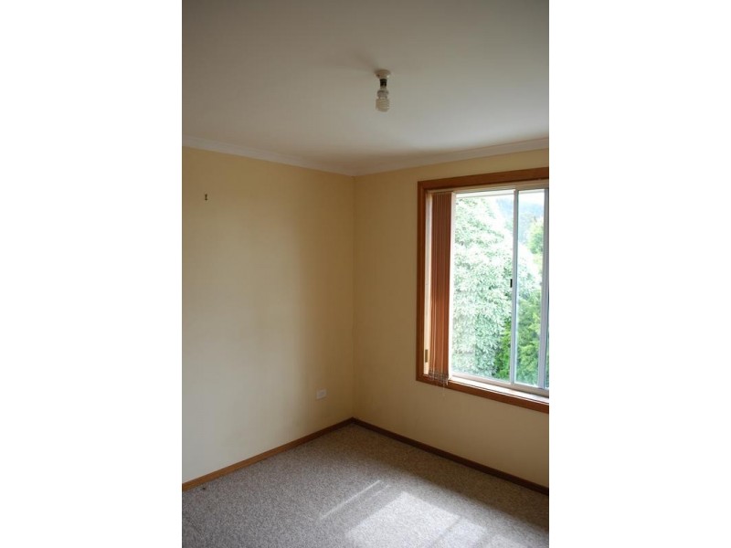 1/27 Cuthbertson Place, Lenah Valley TAS 7008