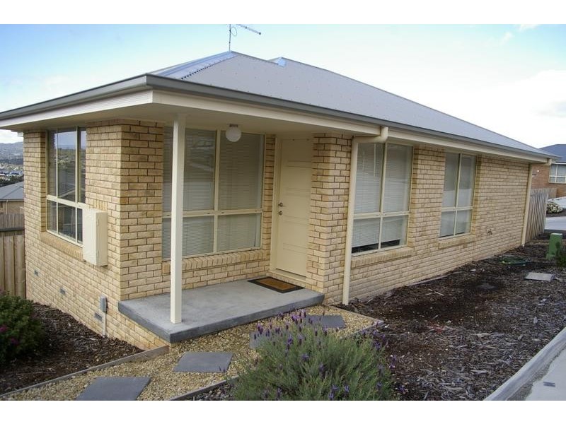 24/3 Russell Road, Claremont TAS 7011