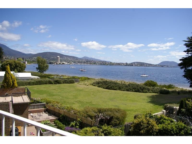 6/2 Mansell Place, Sandy Bay TAS 7005