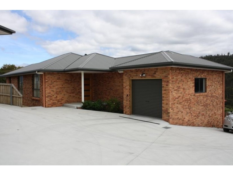 2/12 Bonnet Place, Mornington TAS 7018