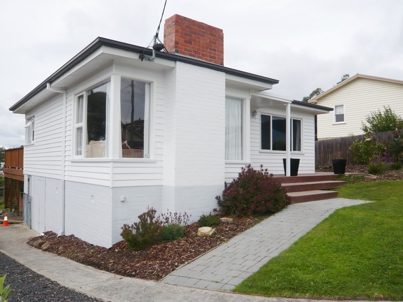 1 Hilton Road, Claremont TAS 7011