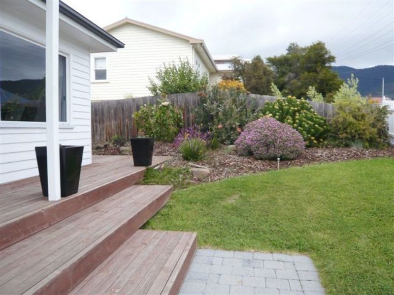 1 Hilton Road, Claremont TAS 7011
