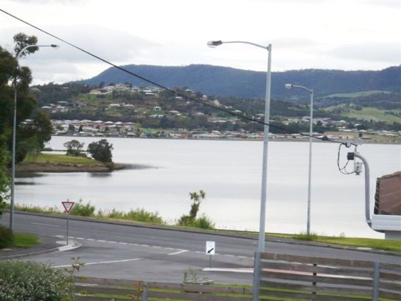 1 Hilton Road, Claremont TAS 7011