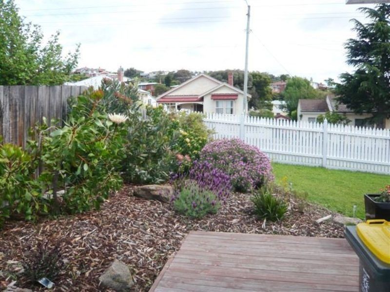 1 Hilton Road, Claremont TAS 7011