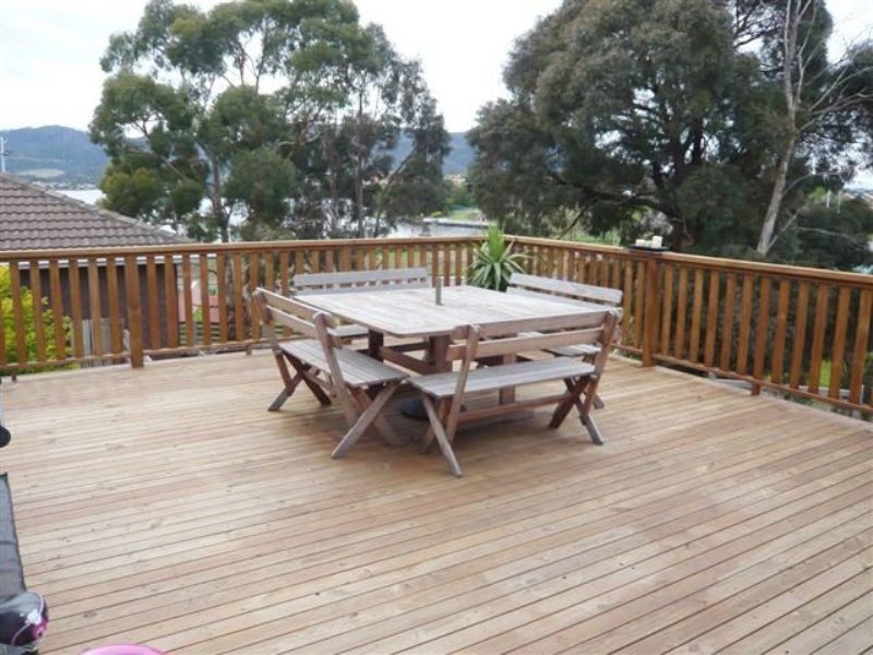 1 Hilton Road, Claremont TAS 7011