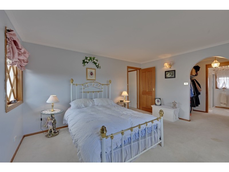 30 Firth Road, Lenah Valley TAS 7008