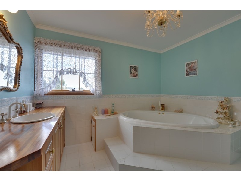 30 Firth Road, Lenah Valley TAS 7008