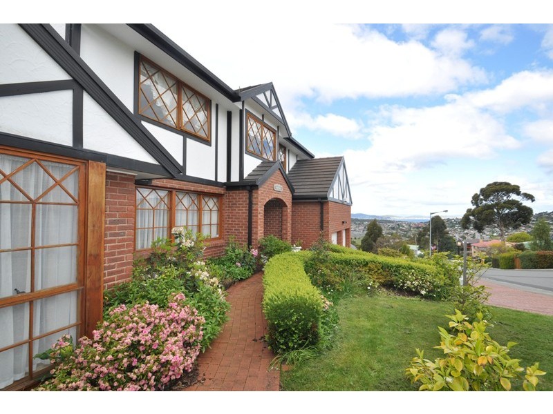 30 Firth Road, Lenah Valley TAS 7008