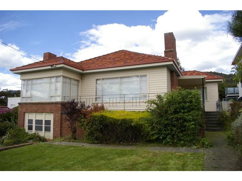 67 Esplanade, Rose Bay TAS 7015