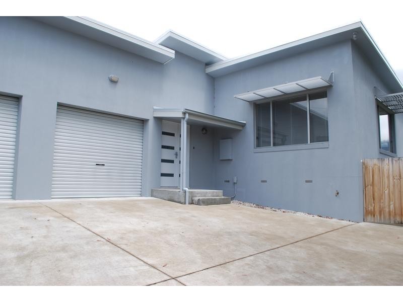 2/2A Bosco Drive, Glenorchy TAS 7010