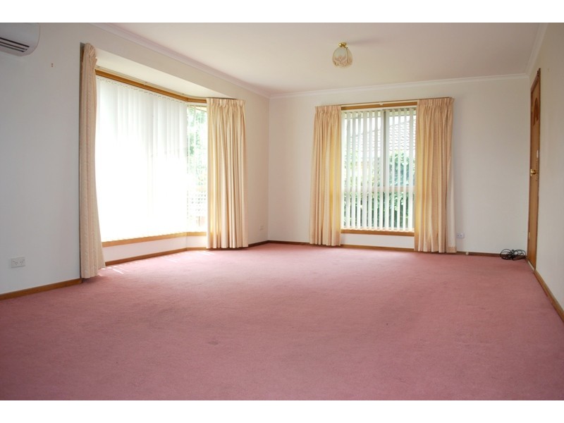 1/15 Laguna Place, Derwent Park TAS 7009