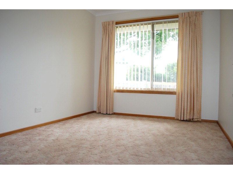 1/15 Laguna Place, Derwent Park TAS 7009