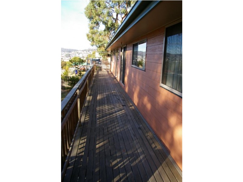 9 Wassell Place, Lindisfarne TAS 7015