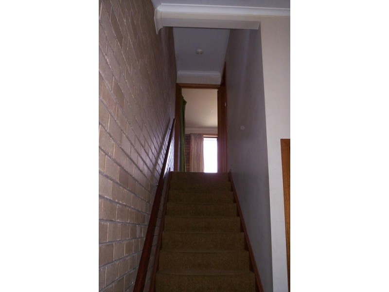 4/14a Lowelly Road, Lindisfarne TAS 7015