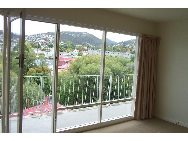 9/4 Jersey Street, Sandy Bay TAS 7005