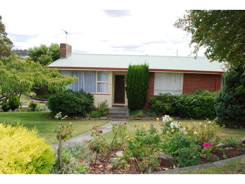 15 Rosbar Street, Claremont TAS 7011