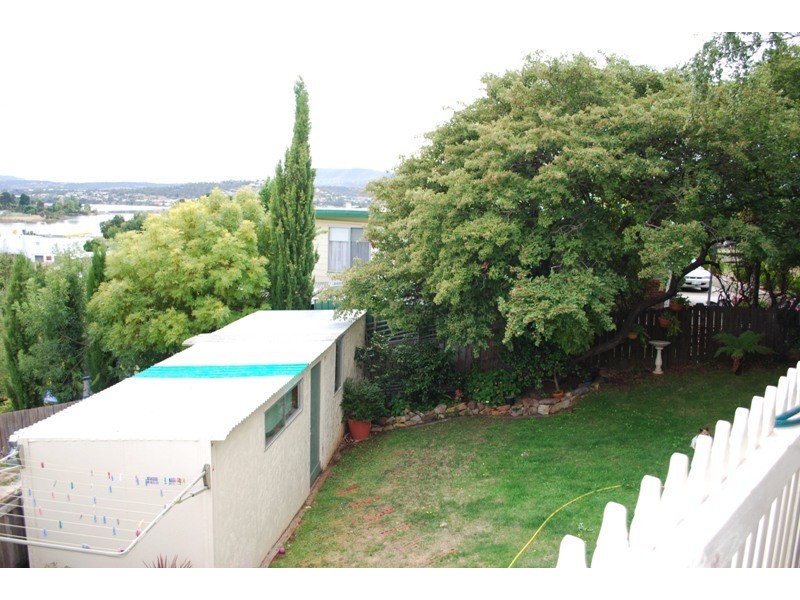 15 Rosbar Street, Claremont TAS 7011