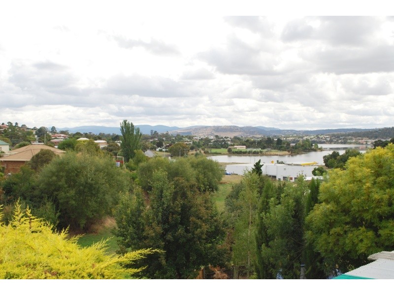 15 Rosbar Street, Claremont TAS 7011