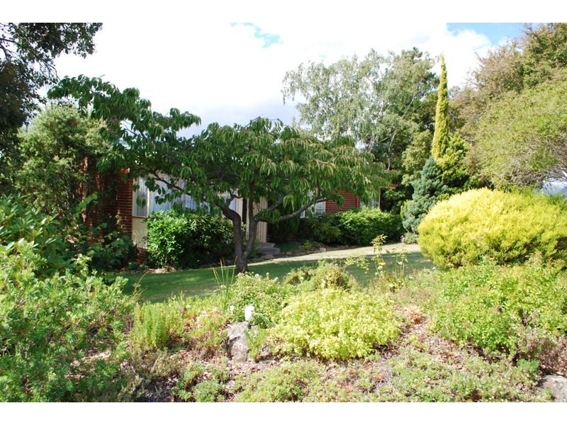 15 Rosbar Street, Claremont TAS 7011