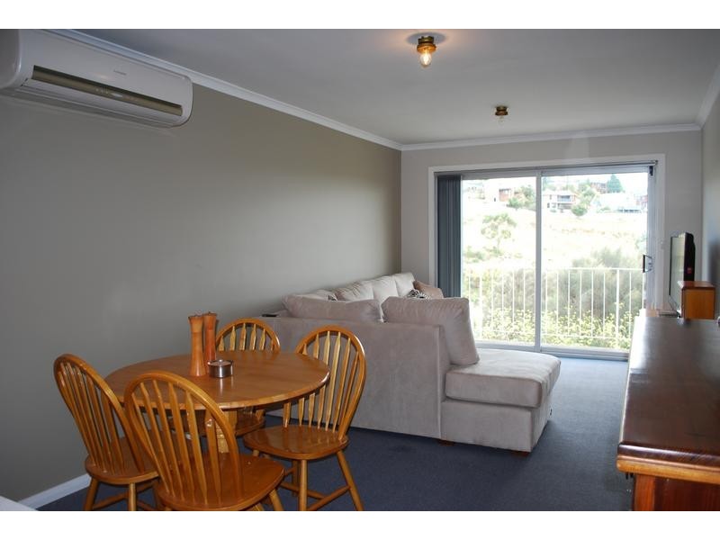 1/54 Pottery Road, Lenah Valley TAS 7008