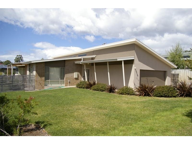 1 Corlacus Drive, Kingston TAS 7050