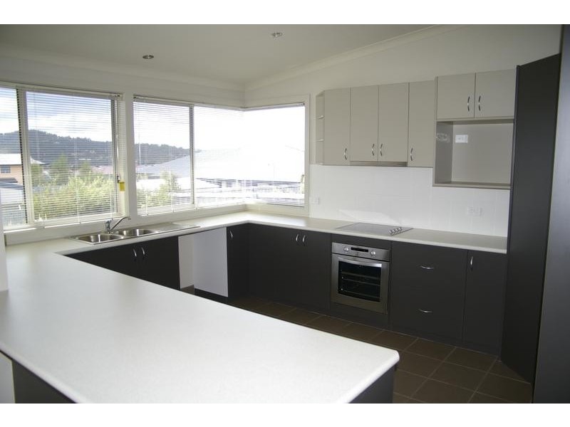 1 Corlacus Drive, Kingston TAS 7050