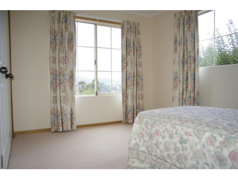 2/17 Sinclair Avenue, Moonah TAS 7009