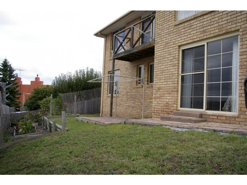 2/17 Sinclair Avenue, Moonah TAS 7009