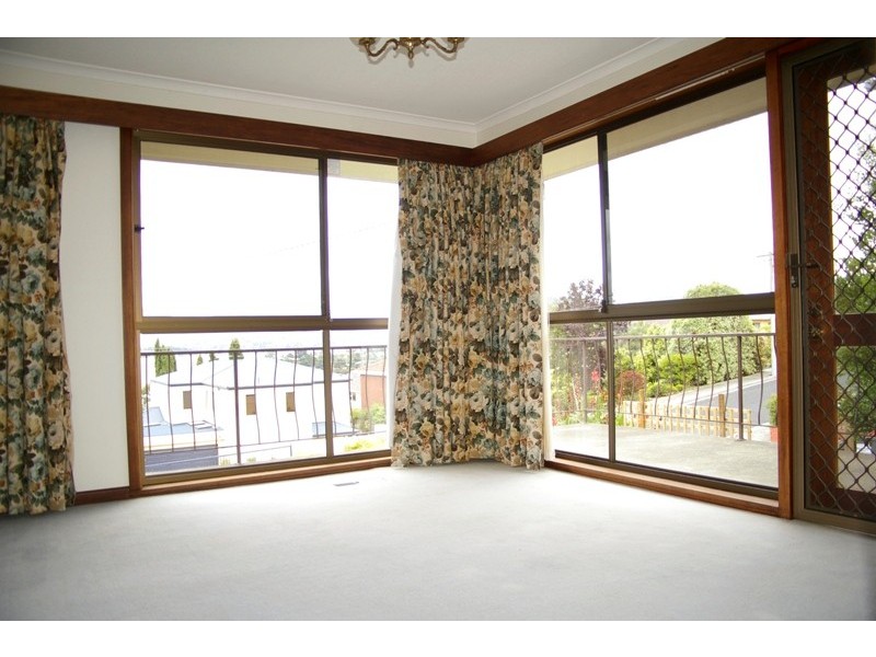 55 Cornwall Street, Rose Bay TAS 7015