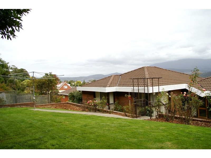 55 Cornwall Street, Rose Bay TAS 7015