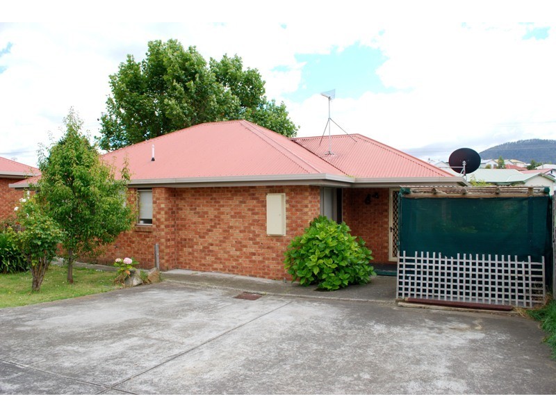 1/15 Laguna Place, Derwent Park TAS 7009