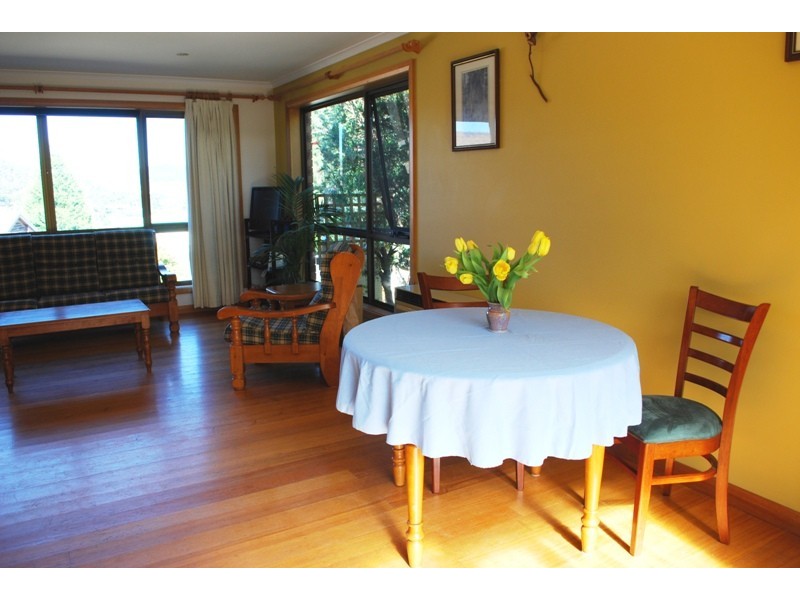 145 Malunna Road, Lindisfarne TAS 7015