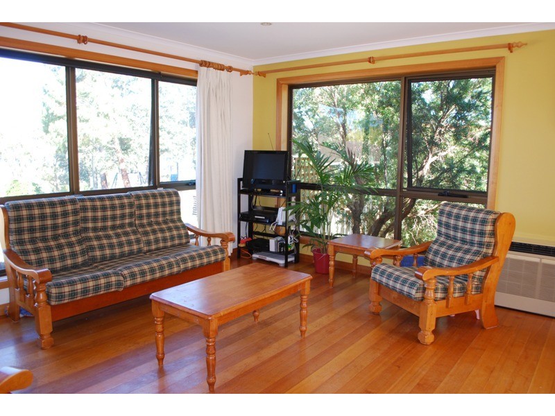 145 Malunna Road, Lindisfarne TAS 7015