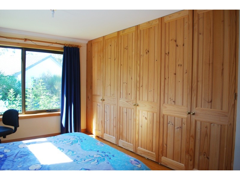 145 Malunna Road, Lindisfarne TAS 7015