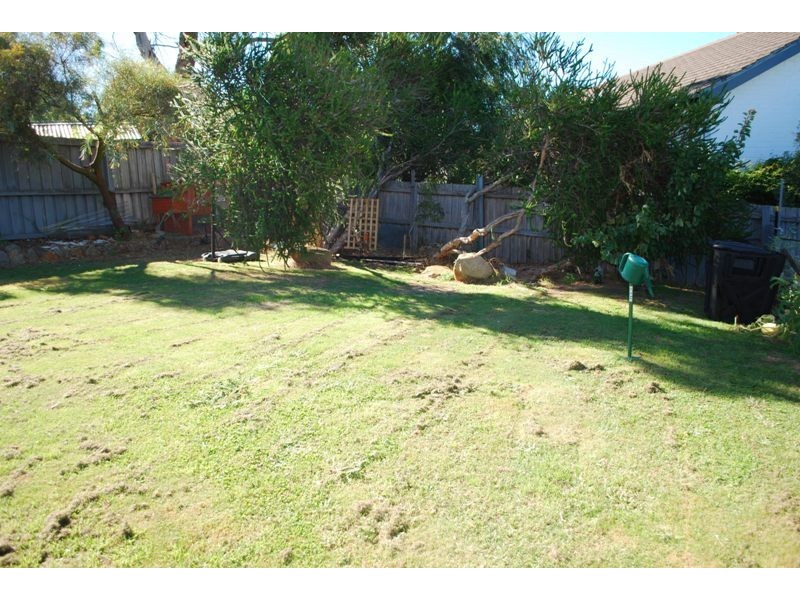 145 Malunna Road, Lindisfarne TAS 7015