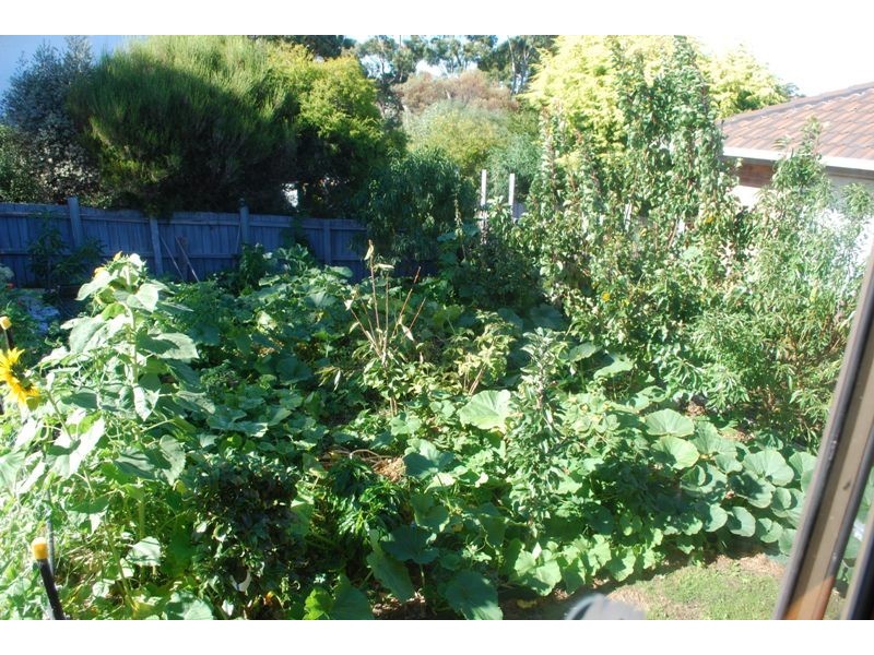 145 Malunna Road, Lindisfarne TAS 7015