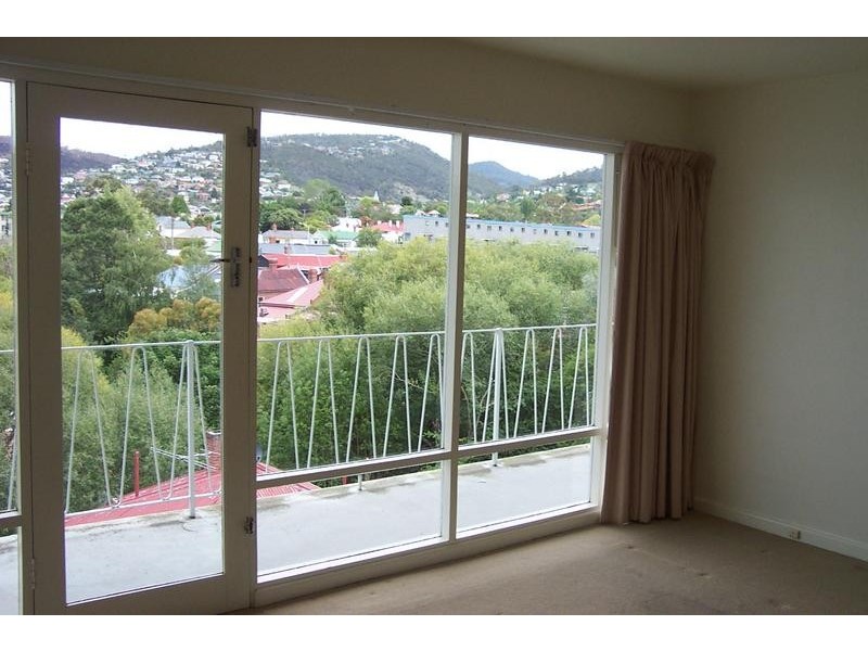 9/4 Jersey Street, Sandy Bay TAS 7005