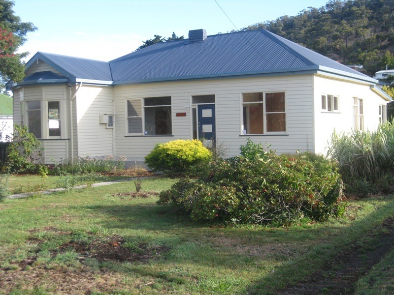 1/10 Talune Street, Lindisfarne TAS 7015